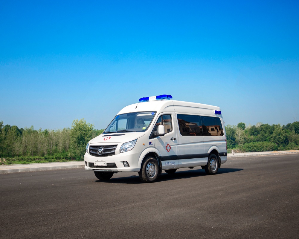 福田图雅诺救护车