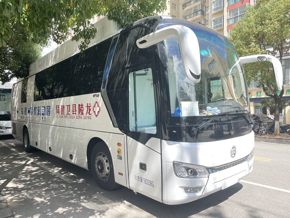 丰田考斯特检测车